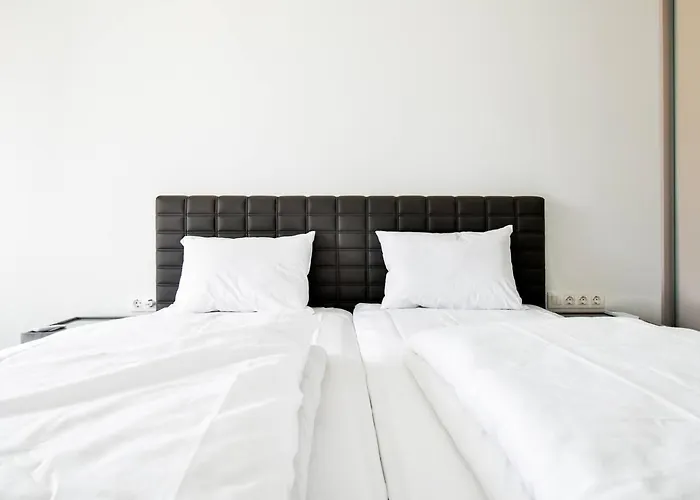 Nomad Friendly Modern Complex Next To Metro Lägenhet *